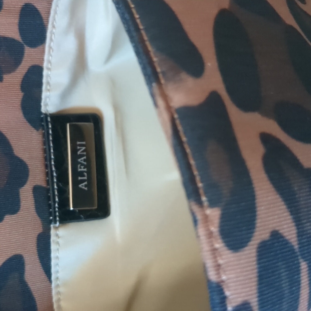 Alfani Clutch/Shoulder Purse - Picture 4 of 8